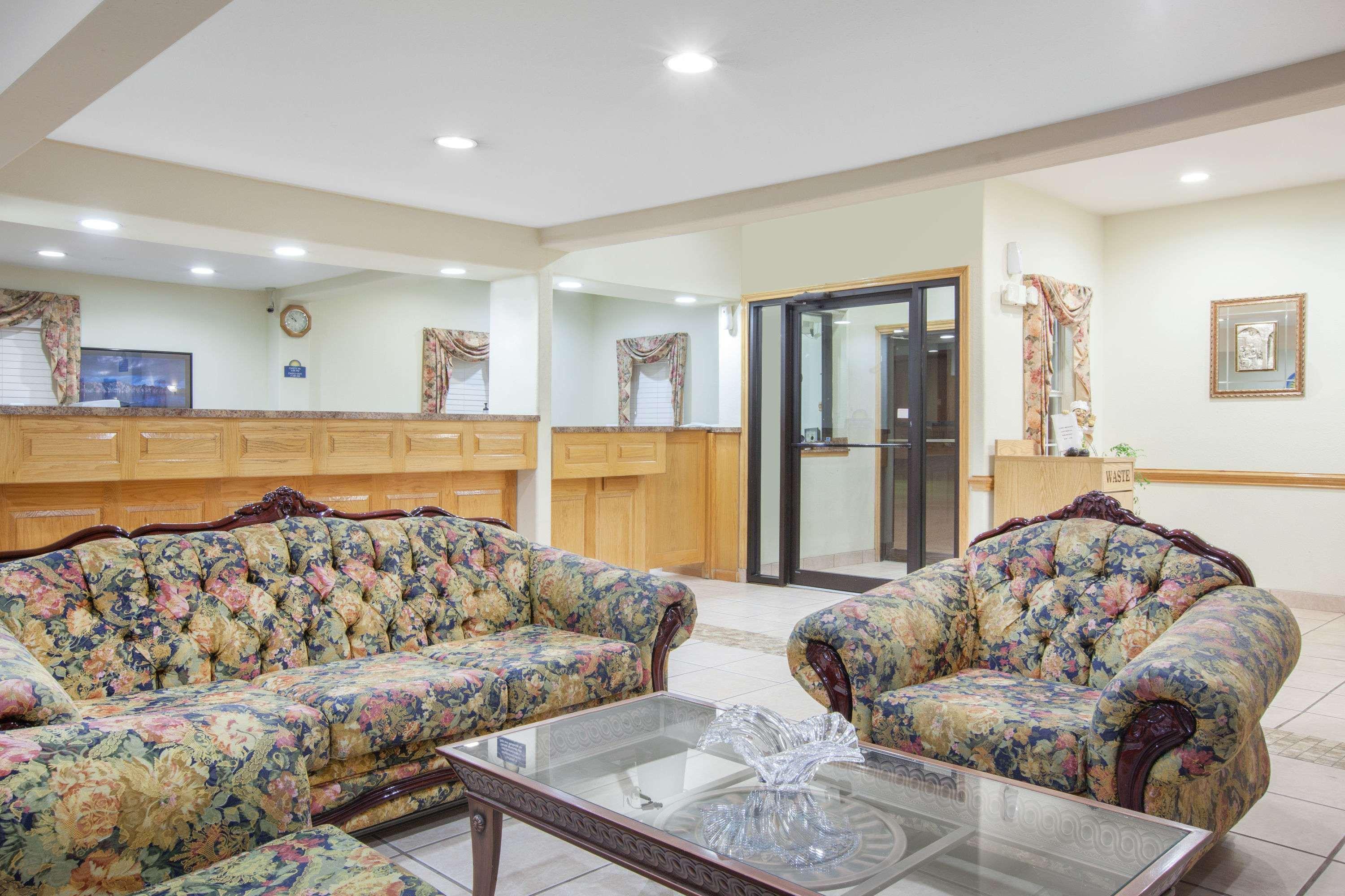 Days Inn By Wyndham Centerville Εξωτερικό φωτογραφία