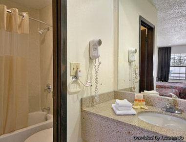 Days Inn By Wyndham Centerville Δωμάτιο φωτογραφία